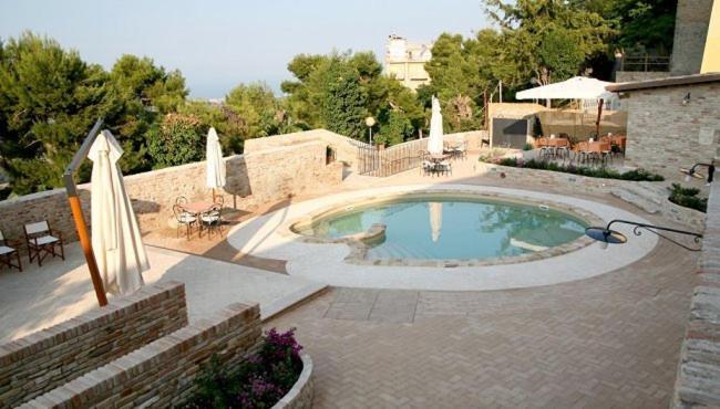 Residence Borgo Da Mare มอนเตปรันโดเน ภายนอก รูปภาพ